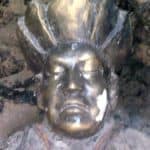 Kopf einer Statue in einer Mediationshöhle in der Nähe von Khamariin Khiid.